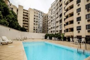 Flat em Copacabana com vaga de garagem 24 horas  Apartment in Rio de Janeiro