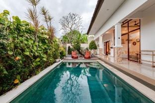 Casa Aura-2 bedroom-Free Netflix Vacation rental in North Kuta