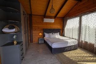 Charming cabin with view and outdoor seating Vacation rental in Jeddah