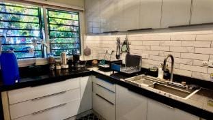 J&J Antipolo Place w Nature View Netflix & Karaoke Apartment in Antipolo
