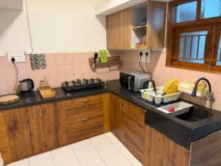 2 BHK Cozy stay Indranagar Apartment in Bengaluru