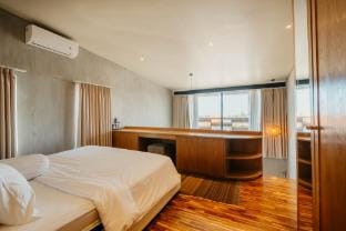 Apartment X - 1BR Mezanine in Bumbak near Canggu Vacation rental in North Kuta
