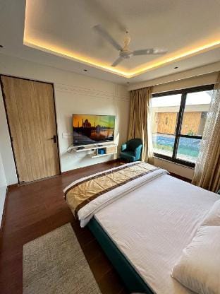 Varenasvi Farm
Entire Farm Farm Stay in Haryana