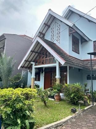 GREEN COZY VILLA Vacation rental in Bandung