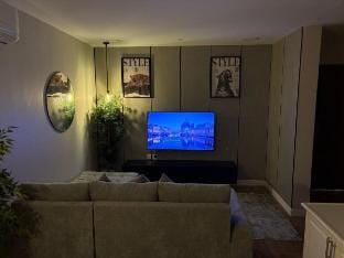 Modern apartment with a different style v70 Vacation rental in Al Khobar