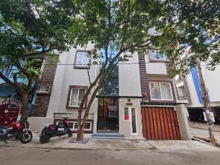Unique 4 Rooms Apartment E City Parappana Agrahara Vacation rental in Bengaluru