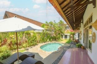 Villa Salsala Sanur 5 min beach Villa in Kuta