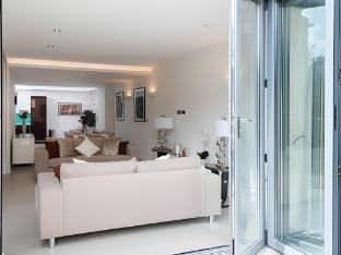 Central London Luxurious 4 Bed Home Vacation rental in London Borough of Islington