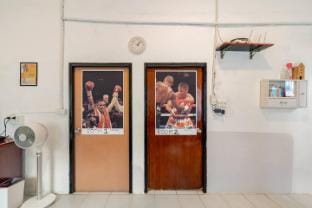 Room 1. Homestay & Train Muaythai Near BTS Bangwa Vacation rental in Bangkok