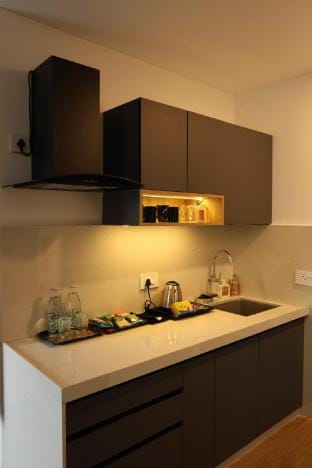 Flyora Studio 5min to Airport Apartment in Pune