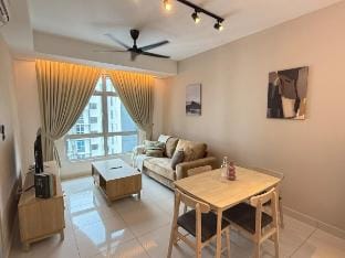 Kajang 2R Suite | Mirai |Netflix + Wi-Fi | Coway  Vacation rental in Negeri Sembilan, Malaysia