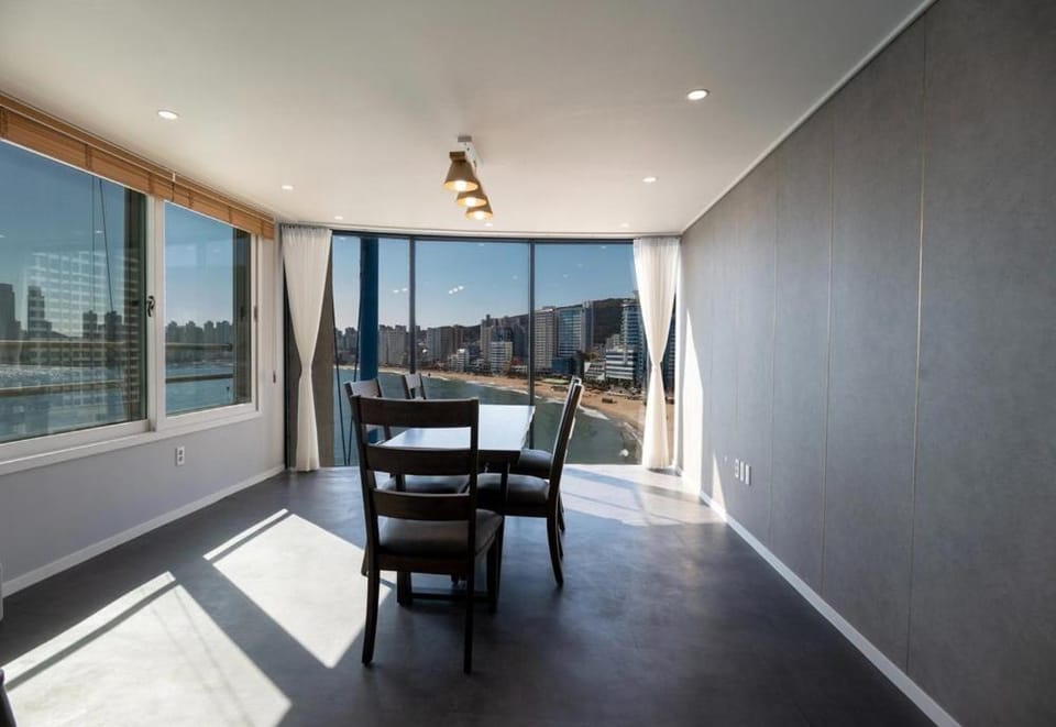 Heavenly Pent House Bed and Breakfast in Busan