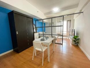 1 BR Condo in Manila near US Embassy & St Lukes Vacation rental in Manila City