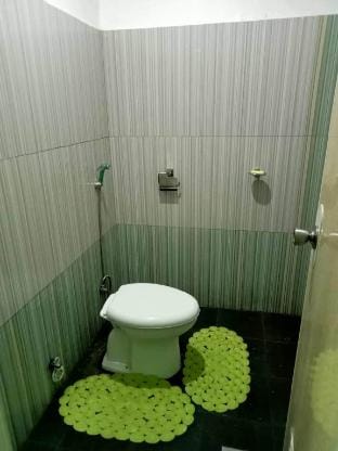 Bohol Triple M Inn Dormitory Type Air Conditioned Vacation rental in Tagbilaran City