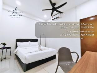 Private Room | Shared Unit | KLCC Sky Pool A52 R4 Vacation rental in Federal Territory of Kuala Lumpur