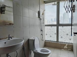 Private Room | Shared Unit | KLCC Sky Pool A52 R4 Vacation rental in Federal Territory of Kuala Lumpur