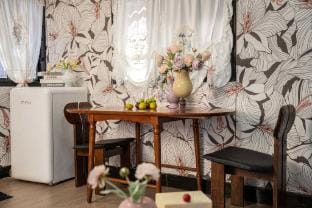 两室带门｜法式中古｜百寸投影 Vacation rental in Shanghai
