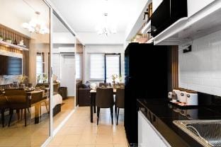 The Traveler’s Home & Staycation Apartment in Quezon City