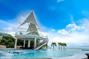 DELMARE BeachFront full Sea View Apartment in Pattaya City