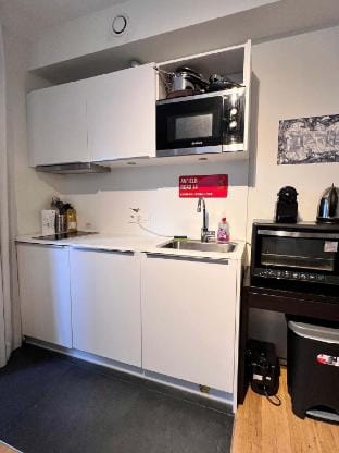 Cozy Studio Just 50m from Grand Place Vacation rental in Brussels