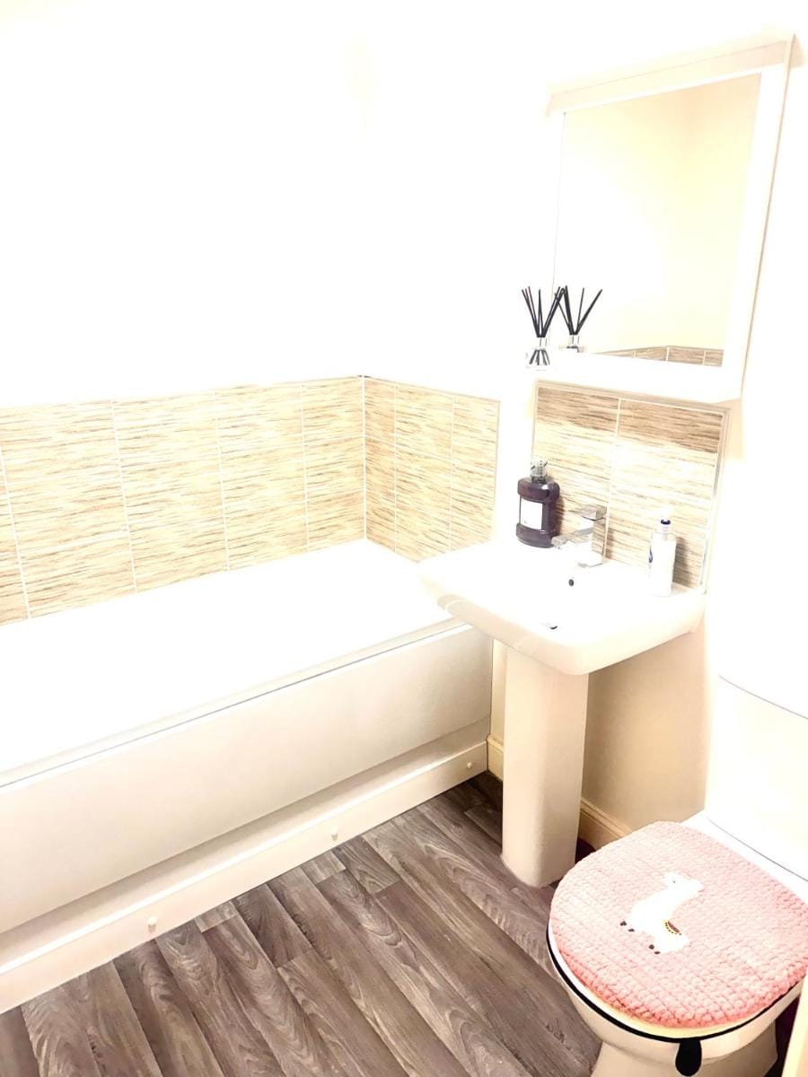 Quiet and Comfortable Double guest room Vacation rental in North Warwickshire District