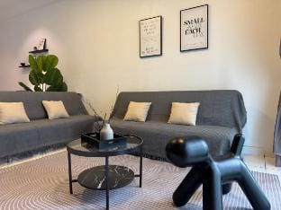 1208 Family Fun Retreat/Paradigm mall/up to 11Pax Vacation rental in Johor Bahru