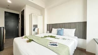 Studio Apartment Collins Boulevard By Travelio Apartment in West Java