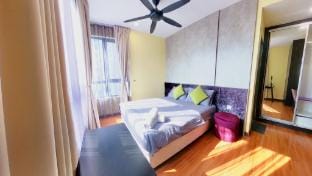 9pax 2R2B FAMILY SUITE, i-City, i-Soho Apartment in Selangor, Malaysia