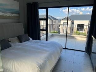 Polofields 2 bedroom apartment  Apartment in Sandton