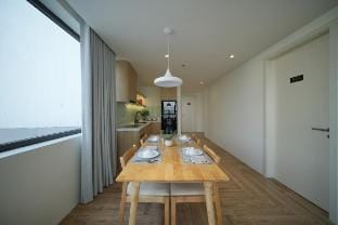 Căn hộ 3PN view Hồ Tây - Tầng 9 Vacation rental in Hanoi