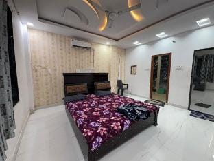 Silver Nest Farms 3BR Villa with Pool by Homeyhuts Villa in Hyderabad