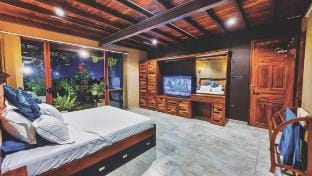 PentOn45 Luxury Penthouse by Grit Villas Vacation rental in Negombo