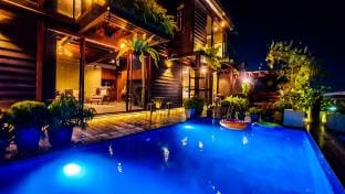 PentOn45 Luxury Penthouse by Grit Villas Vacation rental in Negombo