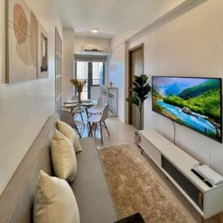 Stylish City Escape in Mandaluyong - Central Condo Living Apartment in Mandaluyong