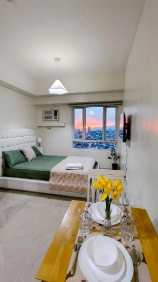 Bella Suite Netflix Pool Great View Apartment in Pasay