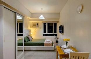 Bella Suite Netflix Pool Great View Apartment in Pasay