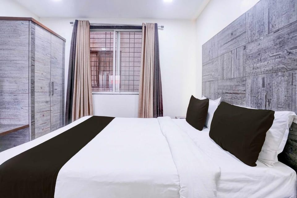 Collection O Lingmala Waterfall Point Hotel in Maharashtra