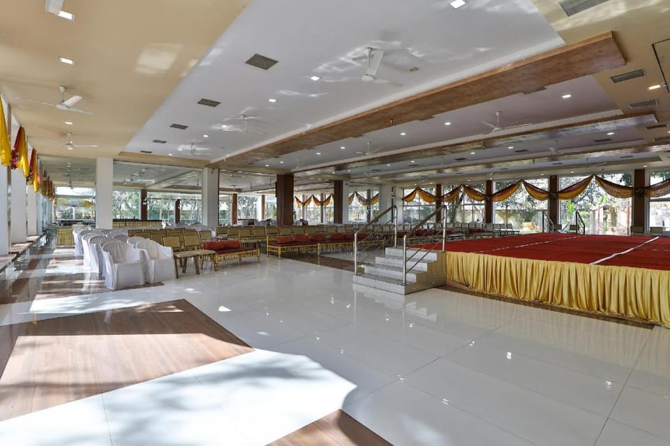 Collection O Vadodara Airport Hotel in Vadodara