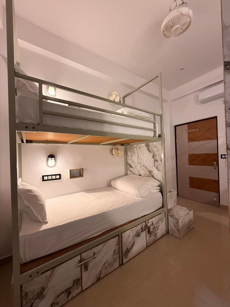 Flying Dutchman Varanasi Hostel in Varanasi