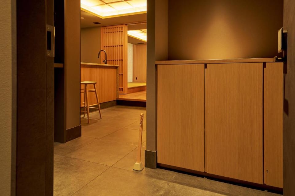Apartment Hotel UCHIWA STAY Osaka NAMBAWalk to Dotonbori Spacious 100sqm 8 guests Hotel in Osaka