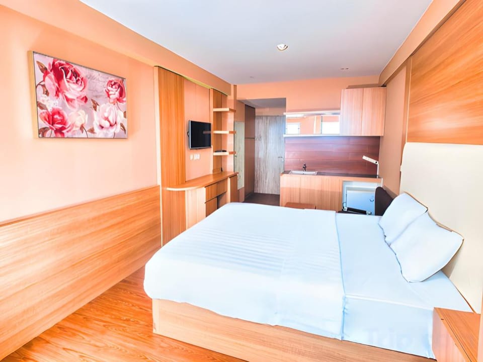 Quintessa Room at Candiland Apartement Apartment in Indonesia