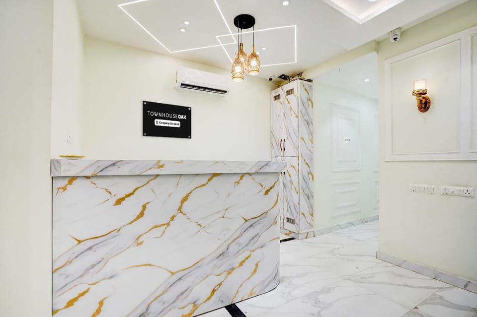 Super Townhouse Oak Prayagraj Allahabad University - Railway Junction Formerly Ballians Hotel in Uttar Pradesh