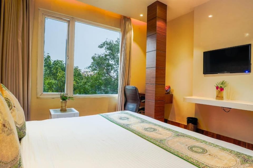 HOTEL Tulip Near Delhi Airport Hotel in New Delhi