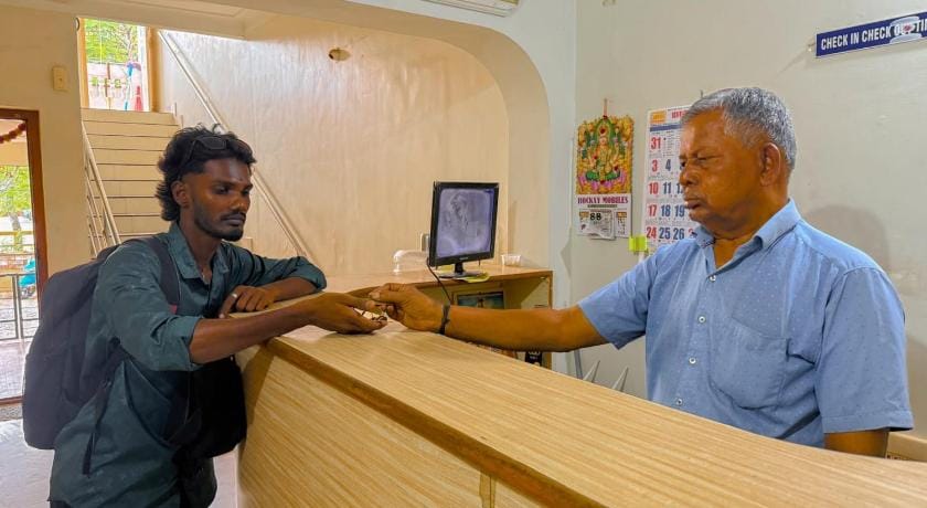 Deva Guest House Hotel in Puducherry
