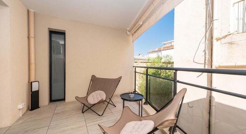 Modern 1 bedroom flat ,2 Terraces, Parking Cannes Apartment in Cannes