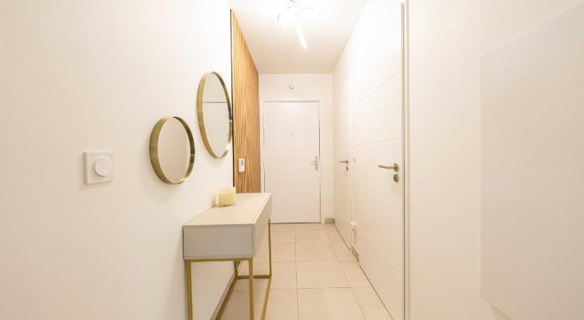 Modern 1 bedroom flat ,2 Terraces, Parking Cannes Apartment in Cannes