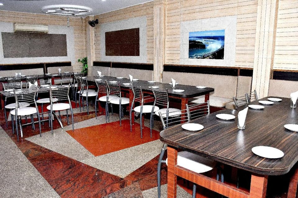 Hotel Meritt Hotel in Agra