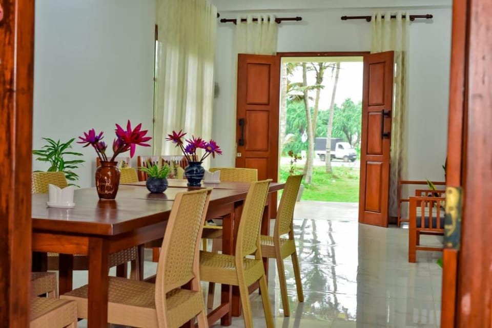 Wild Heaven Beach Villa Bed and Breakfast in Galle