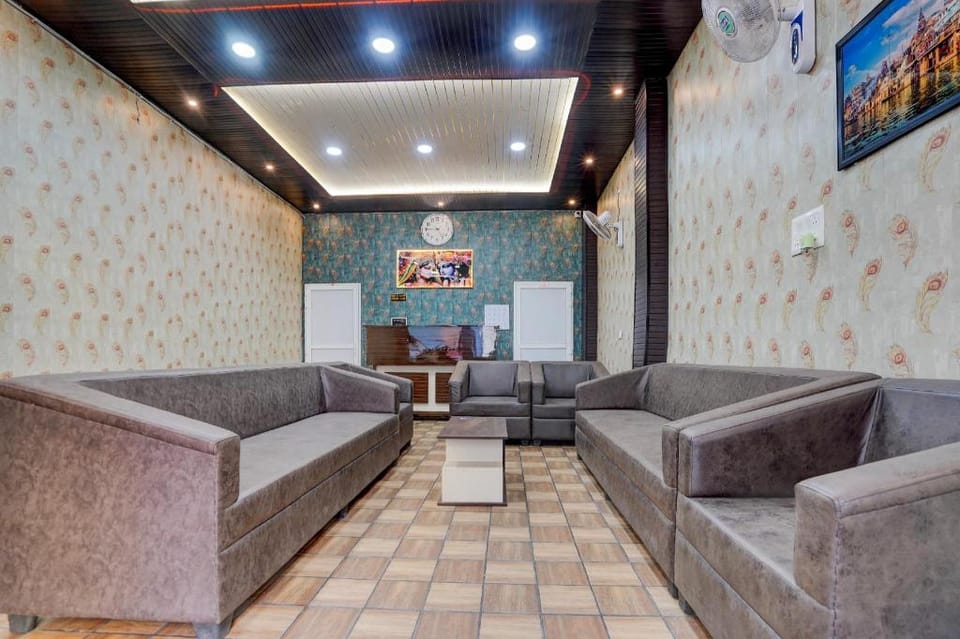 Hotel O Royal Galaxy Inn Guest house Hotel in Varanasi