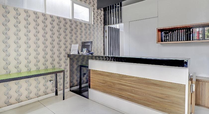 Capital O 94727 Regia Cihampelas Ciwalk Hotel in Bandung